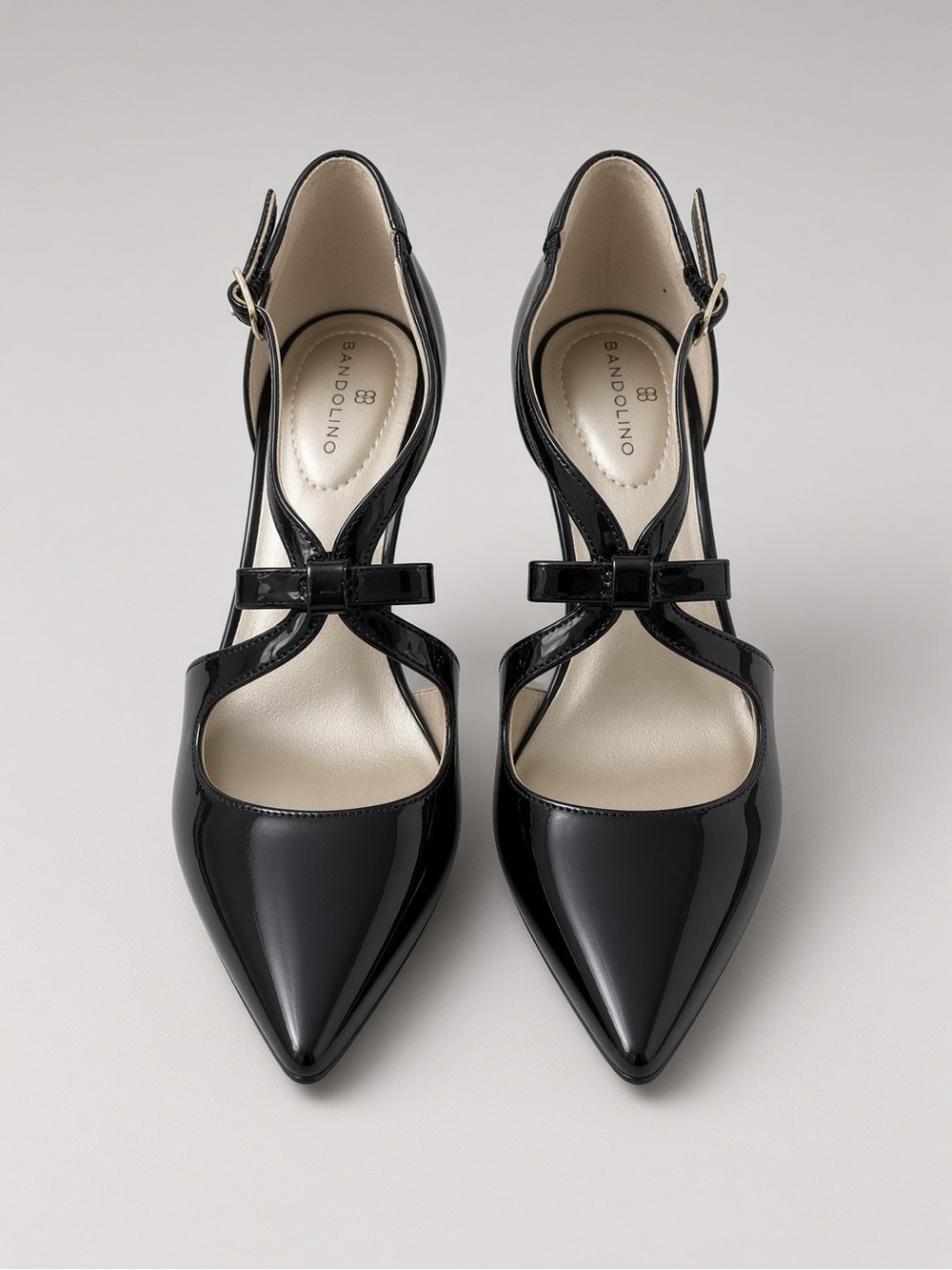 Bandolino Black Patent T-Strap Kitten Heel Bow Pump Size 7M